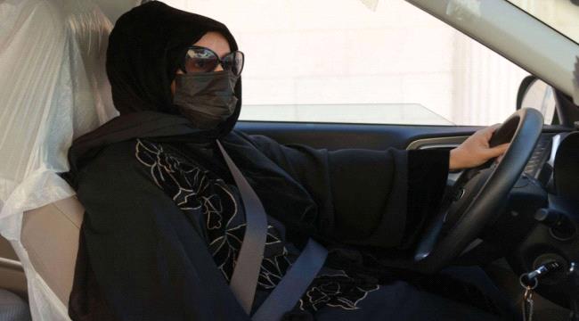 قيادة سيارات الأجرة ملاذ سعوديات يطمحن إلى تحسين دخلهن