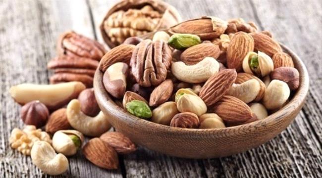 هل تفاقم المكسرات القُرحة؟
