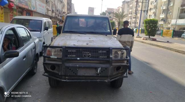 مدير أمن عدن يوجه قائد الطوارئ بفتح شارع مدرم بعد إغلاقه من قبل مواطنين