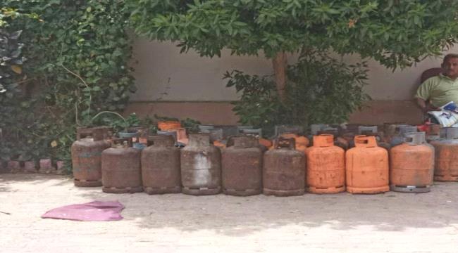 ضبط اسطوانات غاز لمطاعم في المعلا مخالفه لتوجيهات السلطة المحلية