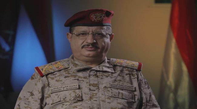 وزير الدفاع:العمل جار لتوحيد قاعدة البيانات وتدشين النظام الالكتروني وتجاوز الاختلالات القائمة لتطوير المؤسسة العسكرية