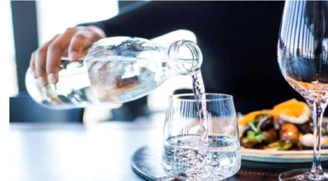 هل من علاقة بين شرب الماء وظهور الكرش؟