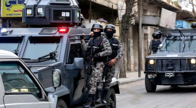 قتله داخل المسجد في صلاة الفجر ..تفاصيل مروعة حول جريمة الزرقاء بالأردن