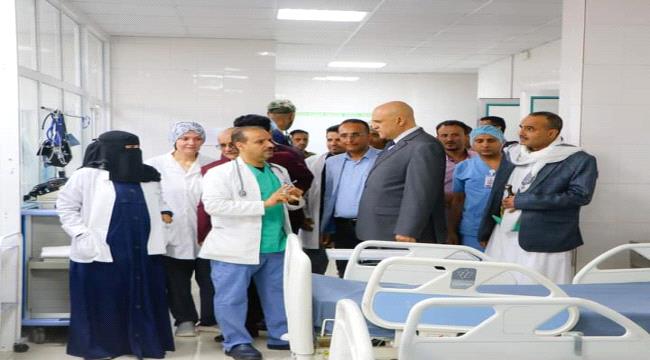 محافظ تعز يزور مركز القلب والأوعية الدموية والمستشفى الجمهوري 