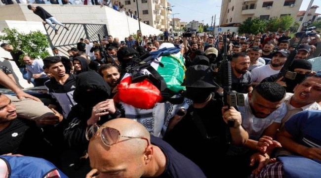 تشييع جنازة الإعلامية  الفلسطينية شيرين أبو عاقلة إلى مثواها الأخير