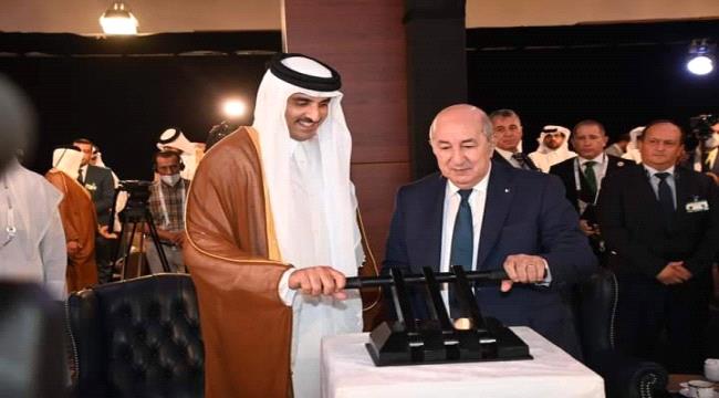 أمير  قطر يهنئ الرئيس الجزائري على نجاح القمة العربية  