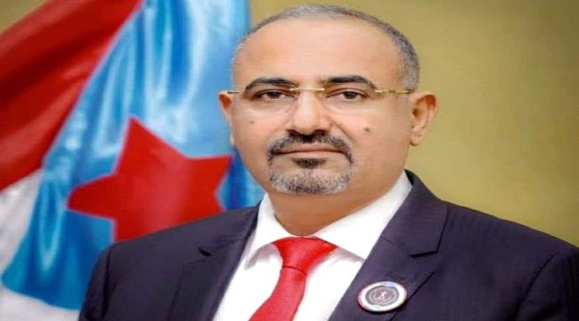 عيدروس الزبيدي يصل العاصمة عدن