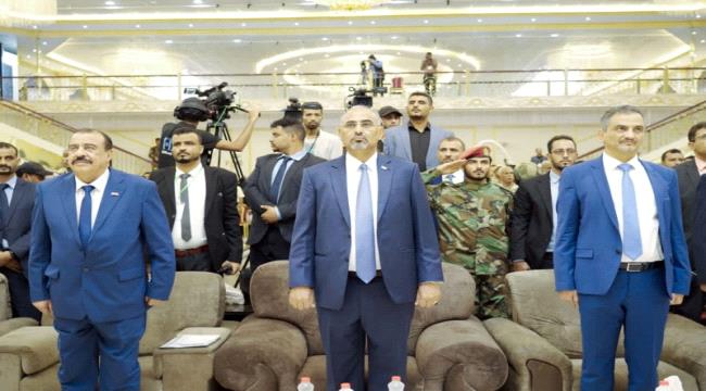 الانتقالي الجنوبي يستغل ضعف الشرعية اليمنية لتحصيل مكاسب جديدة