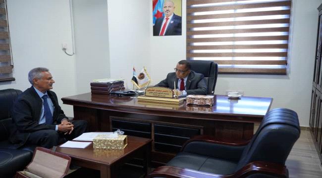 الخُبجي يلتقي المدير العام التنفيذي لشركة مصافي عدن