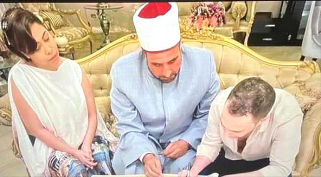 شيرين في مرمى الإنتقادات بسبب إطلالتها وحركاتها يوم عقد قرانها