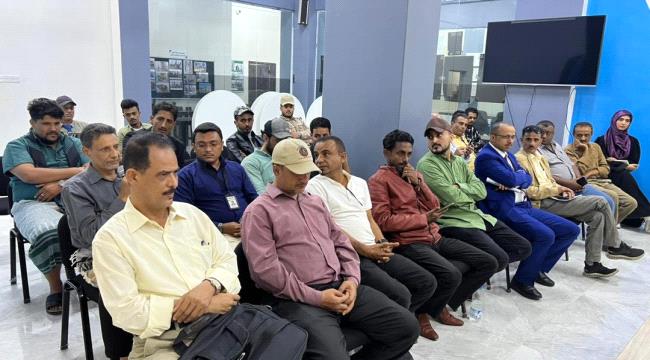 "الحو" و "باحشوان" يلتقيان عددا من رؤساء تحرير الصحف والمواقع الالكترونية في عدن