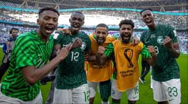 السعودية تتصدر المجموعة الثالثة في كأس العالم بعد انتهاء الجولة الأولى