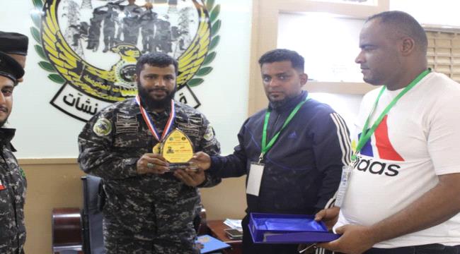 اتحاد رفع الأثقال يكرم العميد أحمد مهدي بن عفيف
