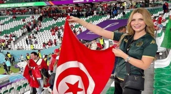 زوجة لاعب تونسي سابق تخطف الأنظار في قطر