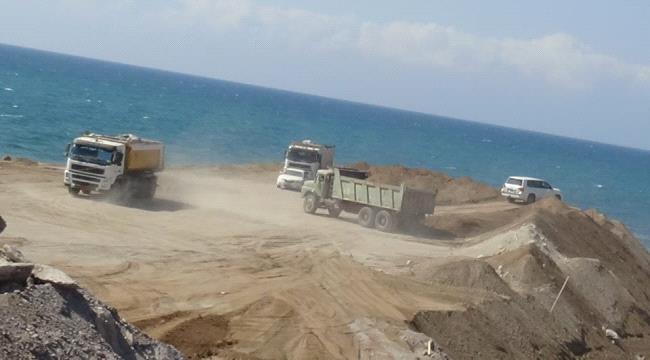 مشروع حيوي يشهده ميناء رأس العارة بلحج 