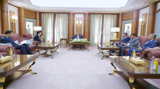 الزبيدي يلتقي في الرياض بسفيري اليابان وكوريا الجنوبية لدى اليمن
