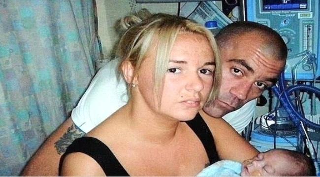 يتسبب بوفاة طفله بعدما قام بتقبيله
