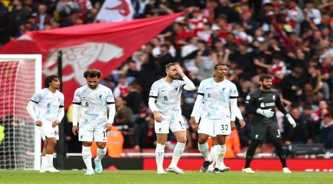 بعد قمة أرسنال ضد ليفربول.. 14 نقطة ترسخ انهيار زملاء محمد صلاح