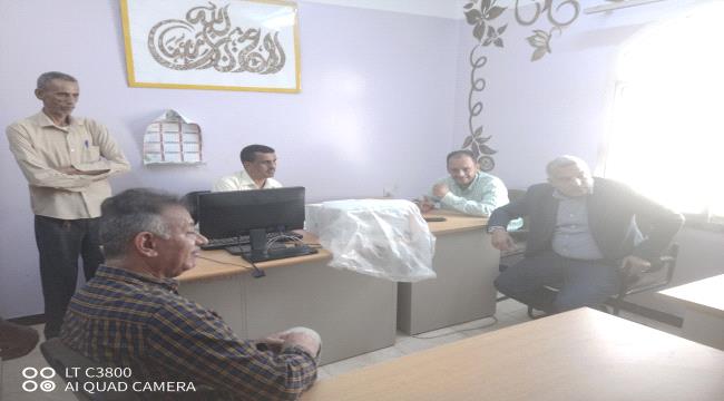 الجاوي والقطيبي يتفقدان سير العمل بمكاتب إدارة التربية والتعليم بالمعلا
