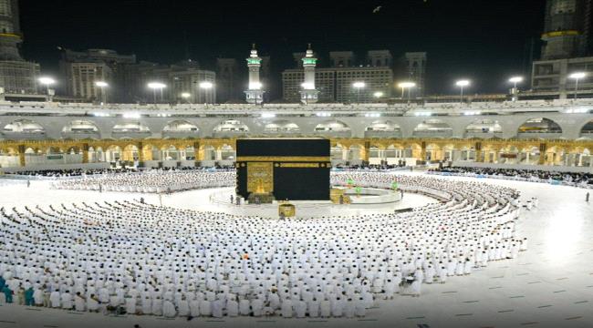السعودية تعلن عن تسهيلات لأداء العمرة