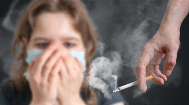 التدخين السلبي يزيد خطر الأمراض الجلدية