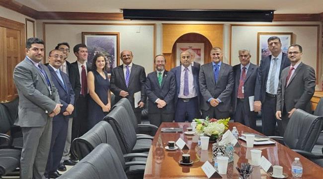 وزير المالية ومحافظ البنك المركزي يبحثان تعزيز التعاون الثنائي مع الخزانة الأمريكية 