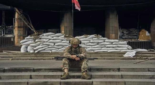 جندي أوكراني يواجه والده الموالي لروسيا في ساحة المعركة
