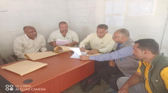 الجاوي والصندوق الإجتماعي للتنمية يوقعان على المرحلة الثانية لتأهيل وتنظيف الممرات الخلفية بالمعلا