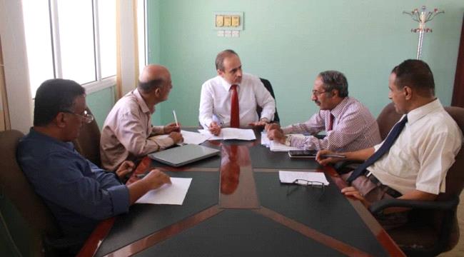الإعلان عن مناقصة تجهيز 12 كلية مجتمع في اليمن