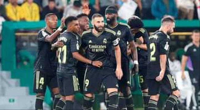 بنزيما يحتفل بالكرة الذهبية ويقود ريال مدريد للفوز على إلتشي