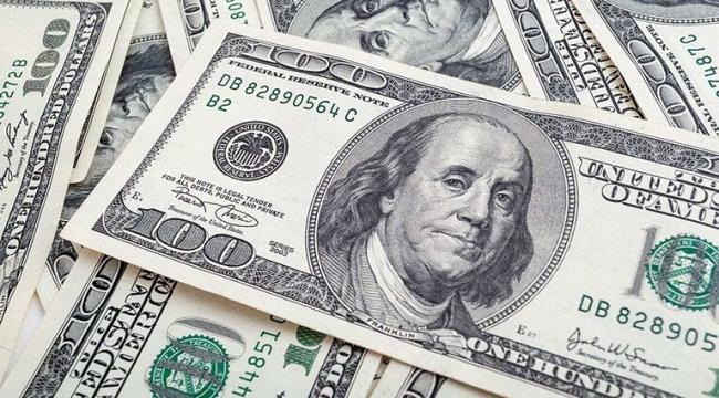 الدولار يقفز إلى مستوى غير مسبوق