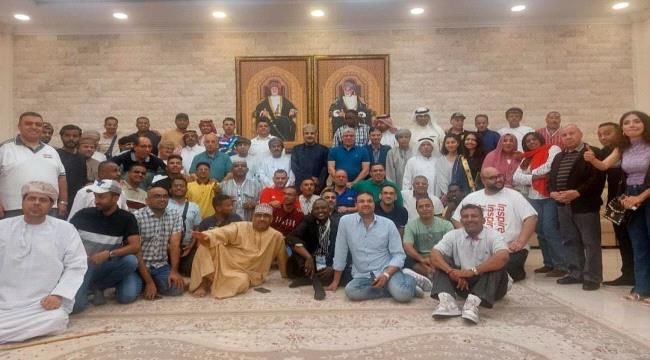 الشيخ الرواس يقيم مادوبة عشاء تكريما للاعلاميين المشاركين في ملتقاهم الرابع بصلالة
