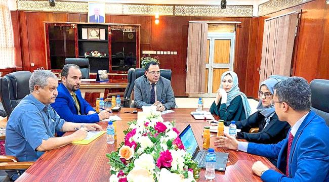 السقطري يبحث مع «الزوبة» اجراءات تسريع استيعاب تعهدات المانحين