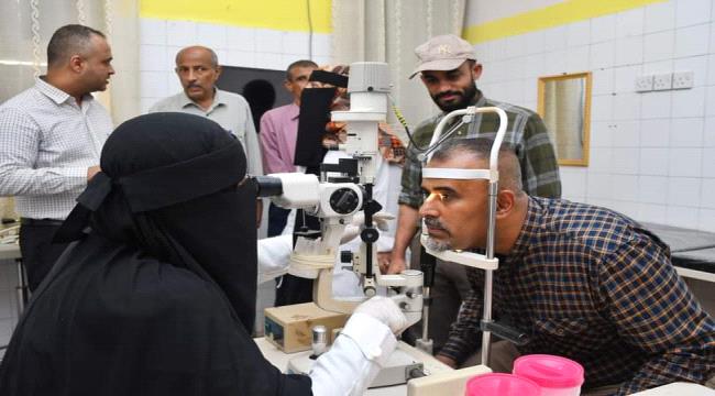 تدشين برنامج نور السعودية التطوعي لمكافحة العمى في مجمع القطيع بصيرة