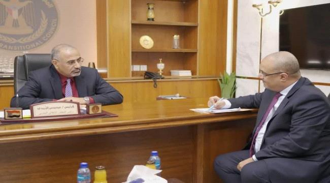 الزبيدي يلتقي وزير التخطيط ووكيل وزارة الداخلية