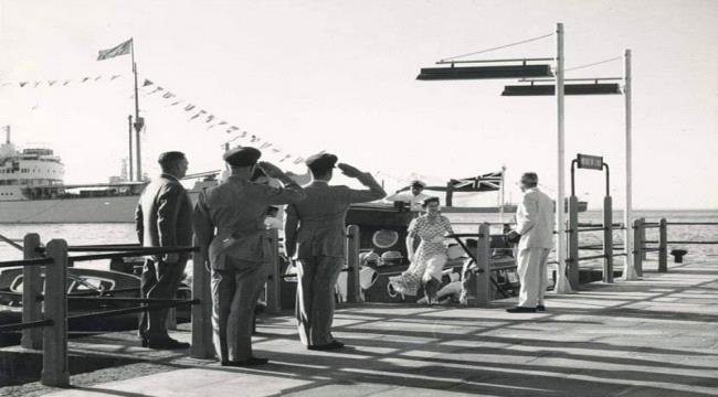 عدن .. أول مدينة عربية تزورها الملكة إليزابيث الثانية قبل 68 عاما (صور)