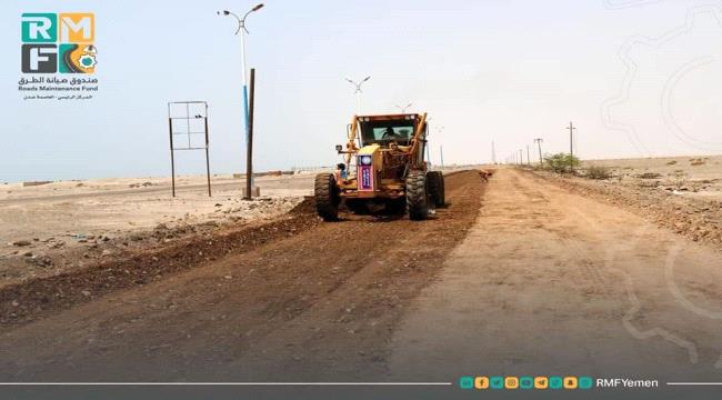 أبين..أعمال واسعة يشهدها خط العلم دوفس 