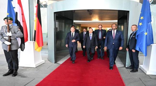 العليمي يعقد لقاء ثنائيا مع مستشار المانيا حول مستجدات الوضع اليمني