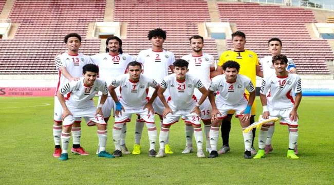 وزير الشباب والرياضة يحث منتخب الشباب على بذل المزيد من الجهود ويعد بمكافأته