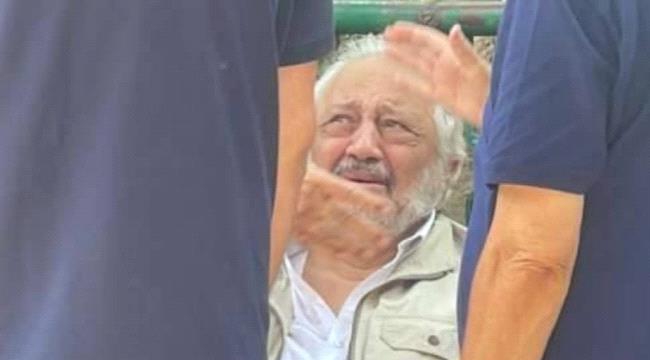 في غياب النجوم.. انهيار خالد زكي في جنازة زوجته