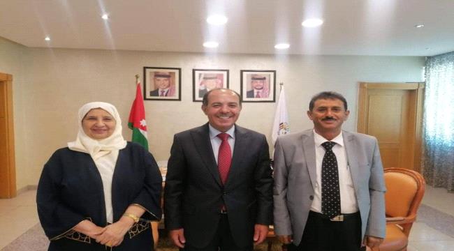 المستشار الثقافي ومدير عام العلاقات الثقافية بوزارة التعليم العالي يلتقيان الدبعي في الاردن