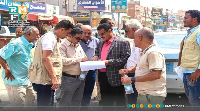 بتمويل من البنك الدولي.. الجهة المنفذة تتسلّم مشروع صيانة وإعادة تأهيل الشارع الخلفي للسجن في عدن    