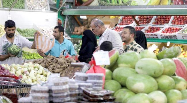 إتاوات حوثية تحرم سكان صنعاء من الخضار والفاكهة
