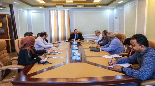 وزير النقل يؤكد دعم الحكومة لكافة الإجراءات التي تتخدها شركة الخطوط الجوية اليمنية