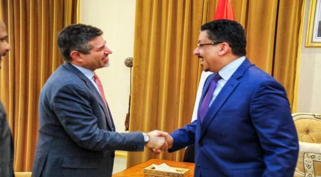 بن مبارك يبحث مع السفير الأمريكي مستجدات الأوضاع في اليمن 
