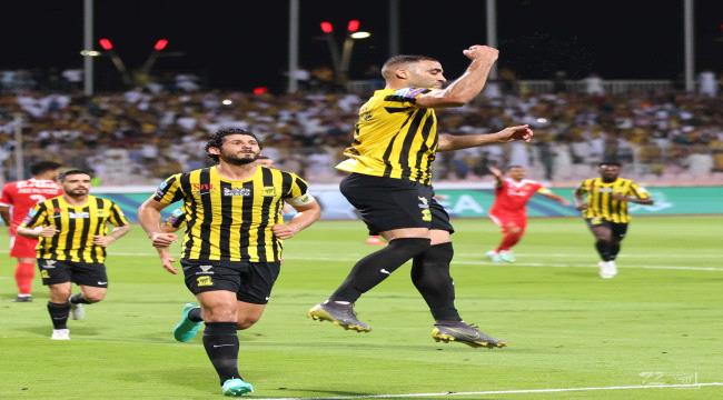 اتحاد جدة يوسع الفارق مع النصر بفوز صعب على الوحدة
