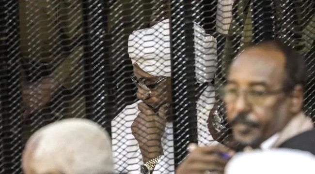 السودان... عمر البشير لا يزال محتجزا في مستشفى عسكري