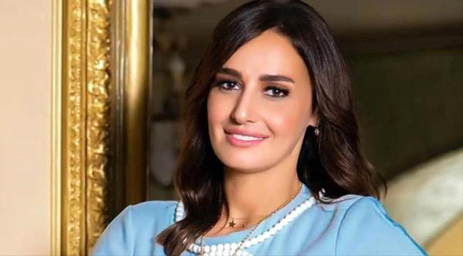 بعد خلعها الحجاب... حلا شيحة ترد على متابعيها: "عايزة أركز"