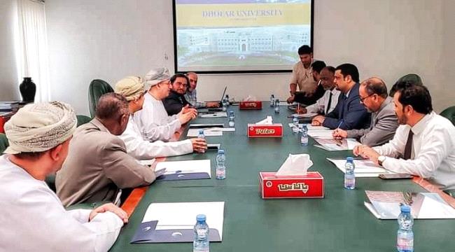وفد جامعة المهرة برئاسة الدكتور أنور كلشات يزور جامعة ظفار 