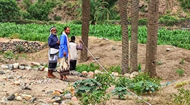 نائب مدير مشروع الأشغال العامة بعدن يزور وادي الدريح بزريقة الشام بلحج 